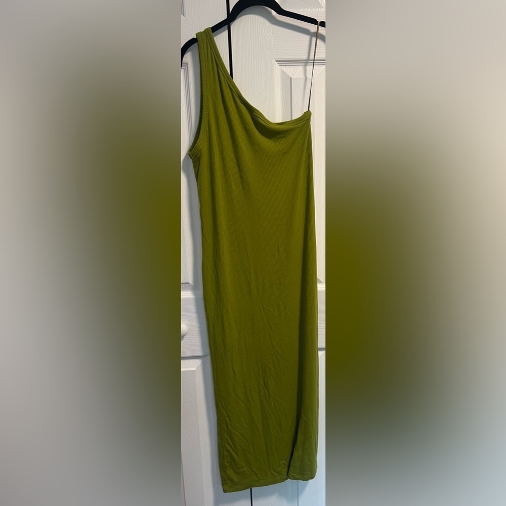Women's AWARE by Vero Moda Lime Green One Shoulder Ribbed Dress - Picture 4 of 4